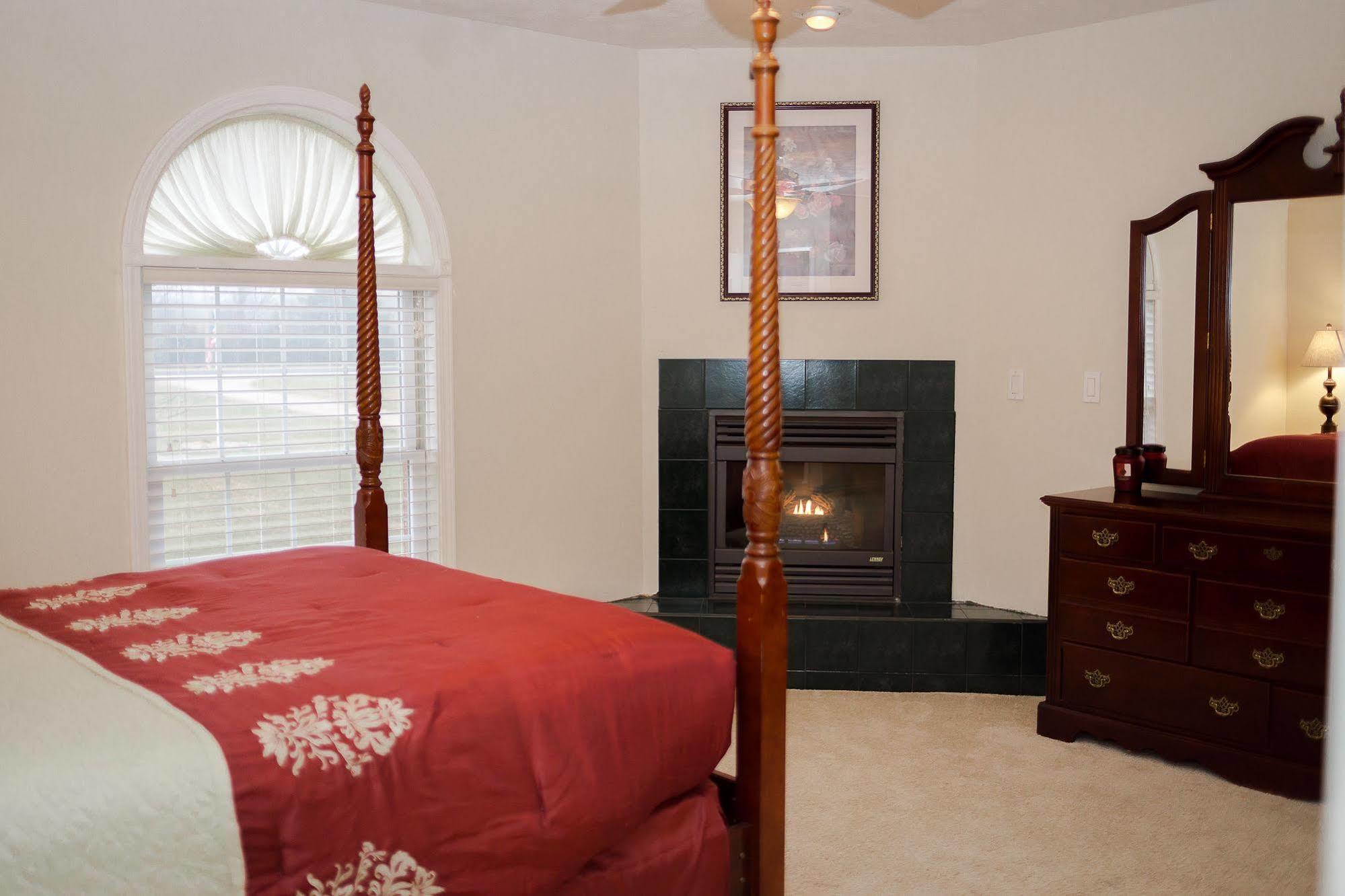 Apartamento Lafayette Grand Manor Waynesville Exterior foto